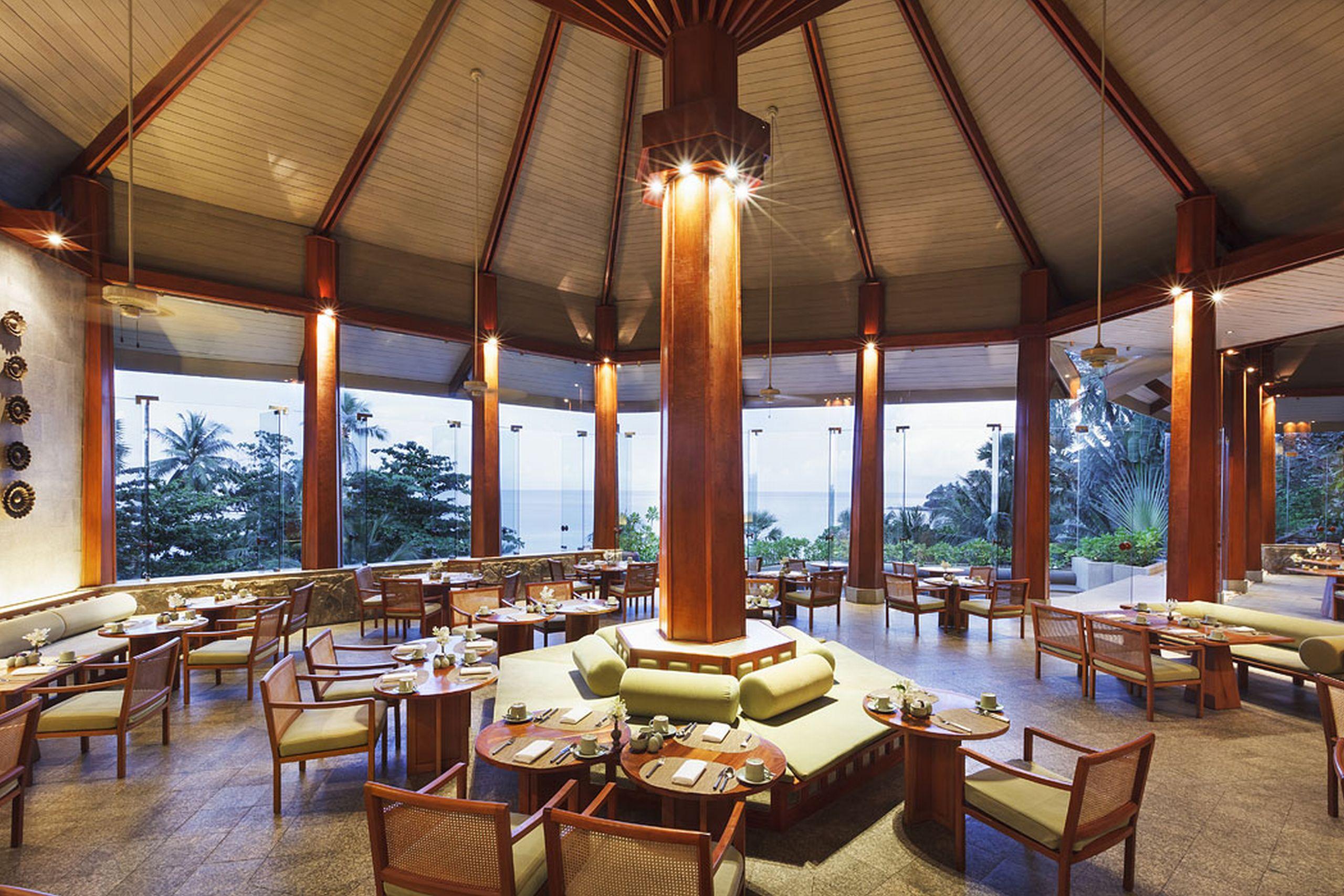 Hotel The Surin Phuket Esterno foto