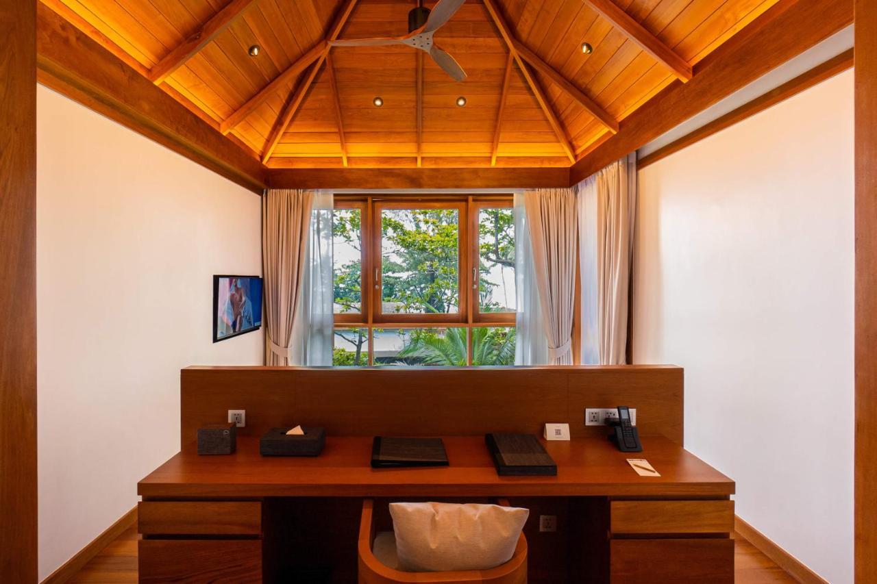Hotel The Surin Phuket Esterno foto