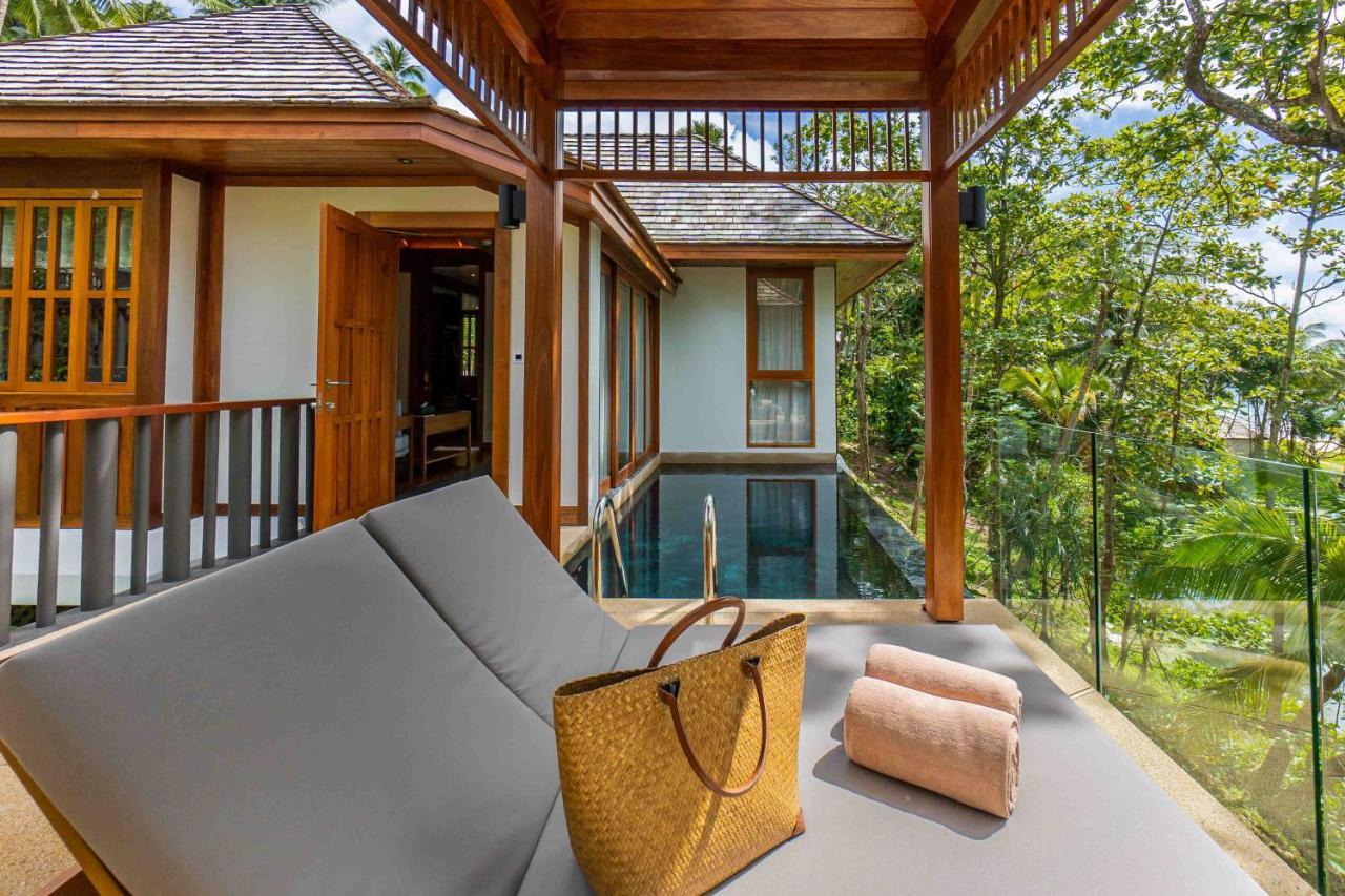 Hotel The Surin Phuket Esterno foto